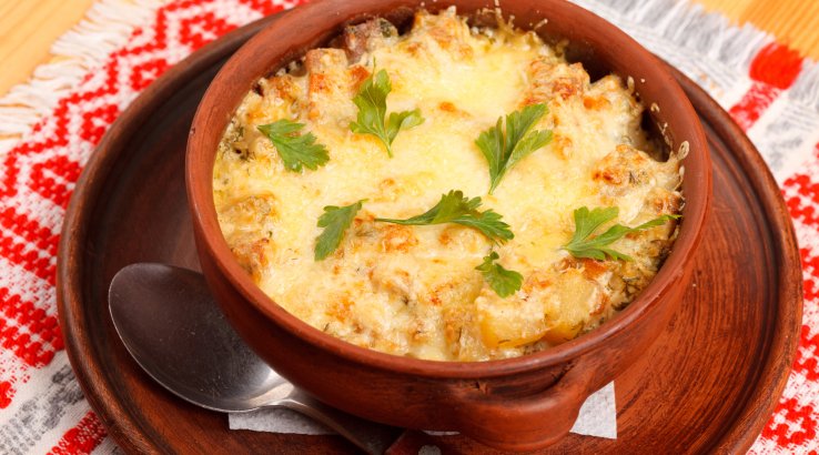 Картопля з м'ясом в горщиках