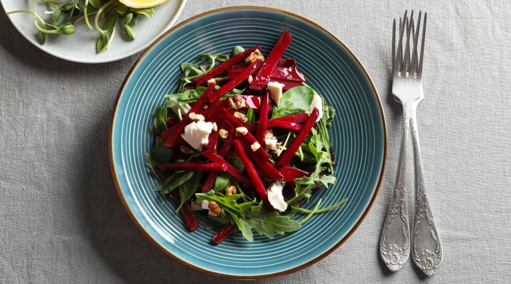 салат із запеченими бурячками й руколою