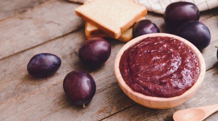 Гострий сливовий соус з часником і карі