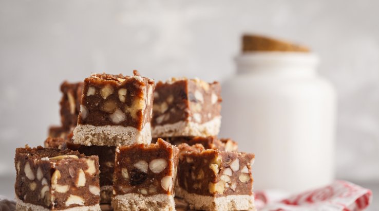 Солоні батончики з шоколадом та арахісовою пастою