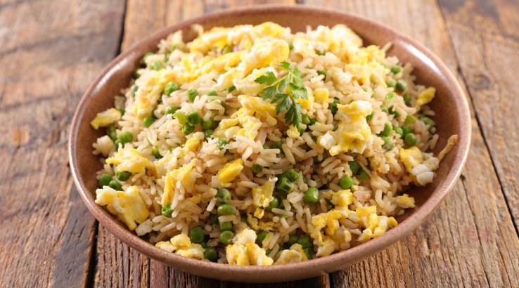 Смажений рис з яйцем