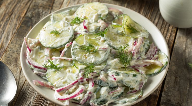 Салат з огірками