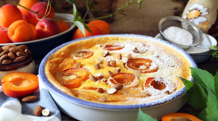 Клафуті з абрикосами