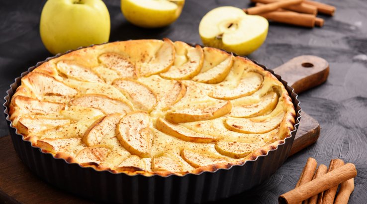 Пляцок з яблуками