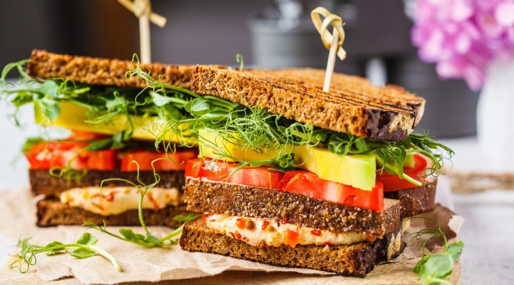 Сендвіч з хумусом