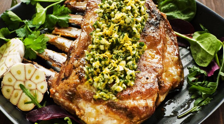 Свинячі реберця зі шпинатом