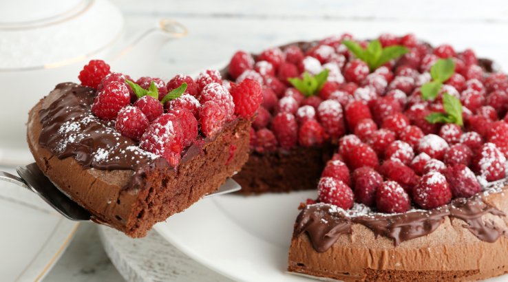 Шоколадно-малиновая "пицца"