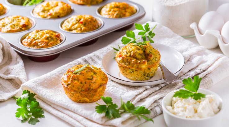 Кекси з зеленню і часником