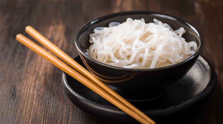 Що таке локшина ширатакі