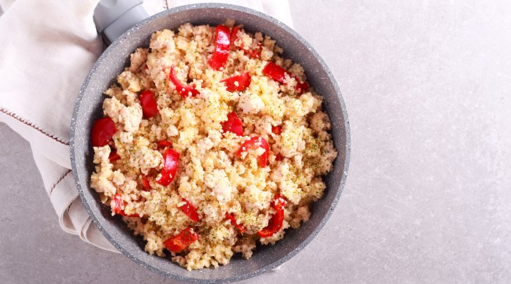 Кускус з овочами і куркою