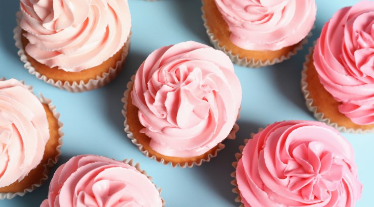 рожеві капкейки Барбі