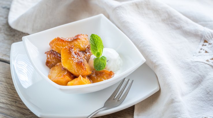 Персики, мариновані у коньяку