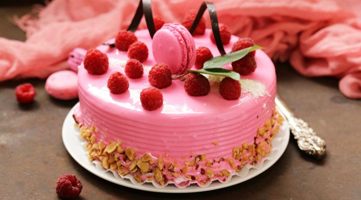 Рожевий малиновий торт