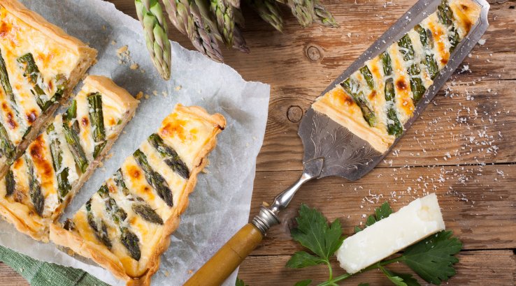 Тарт зі спаржею