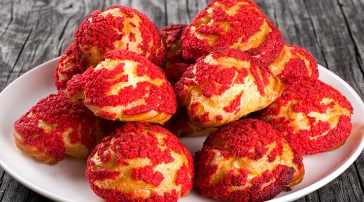 Тістечка шу з вишнею