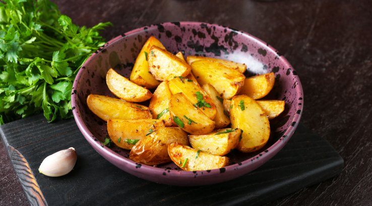 Молода картопля у вині