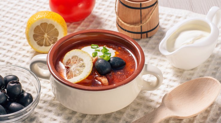 Солянка з ковбасками