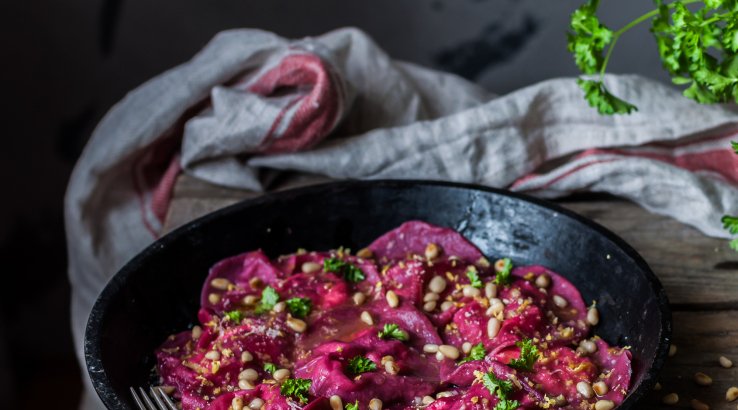 Бурякові равіолі з сирною начинкою