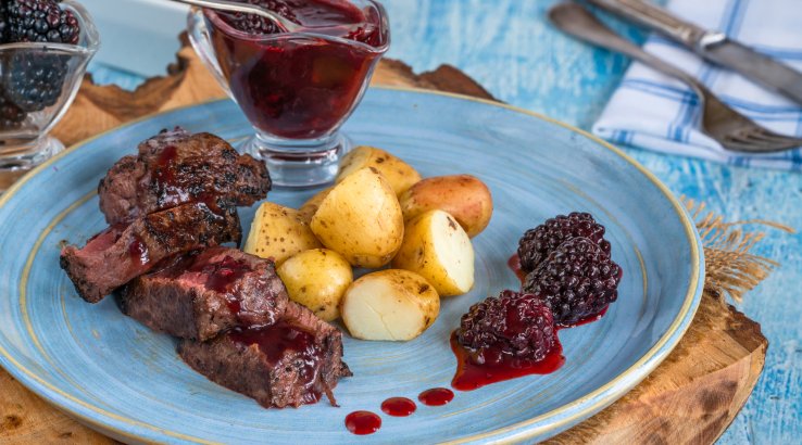 Соус до м'яса з ожини