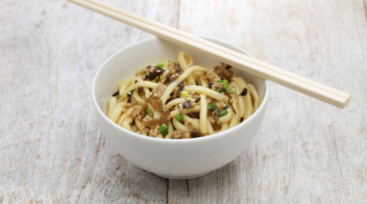 Локшина з арахісом