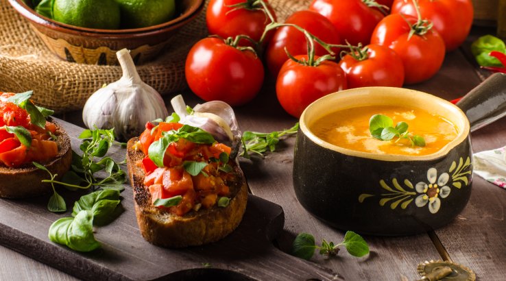 Томатний суп з брускетами