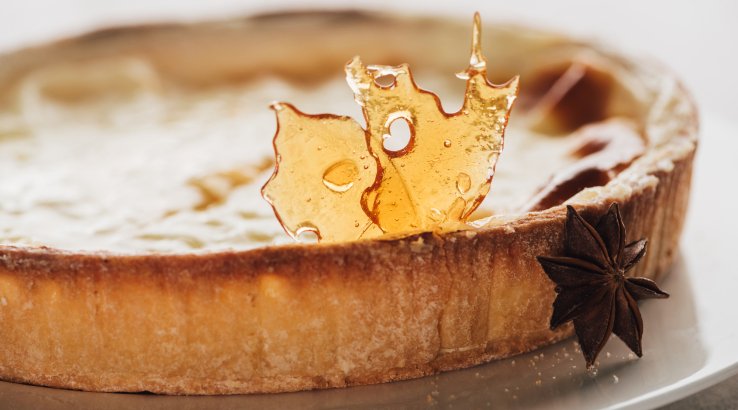 Пирог с карамельной заливкой