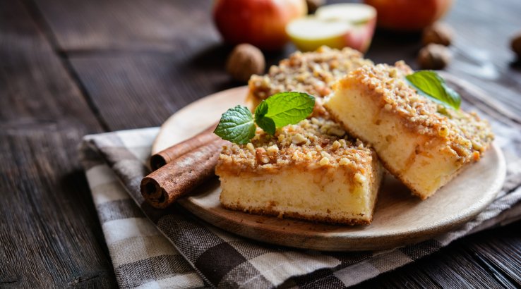 Тертый пирог с орехами