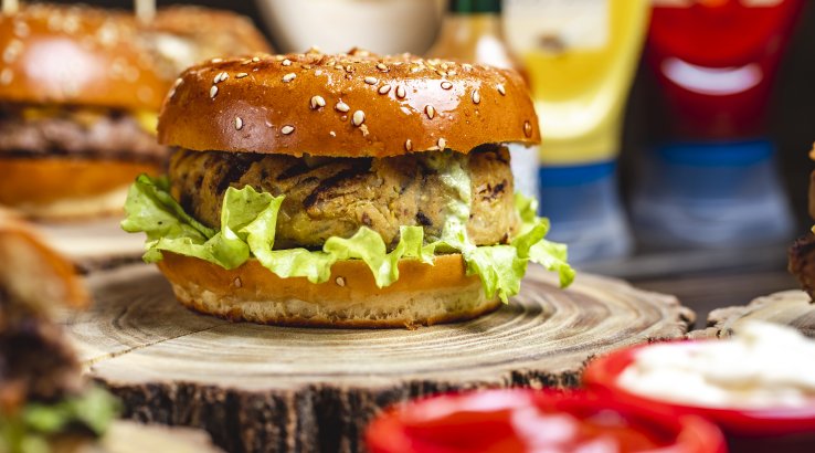 Гамбургер з сейтану і батату