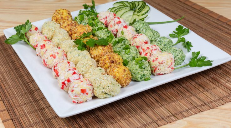 Кульки з шинкою та посипками