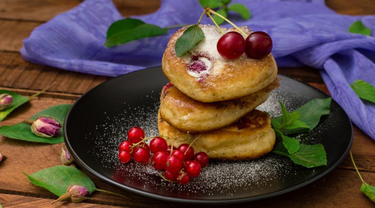 Оладки з вишнями