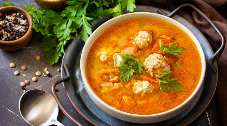 Суп із сочевицею та фрикадельками