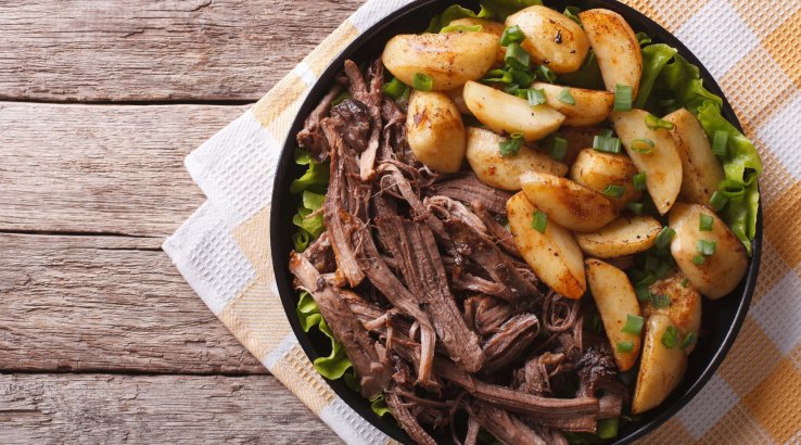 Рвана яловичина в соусі