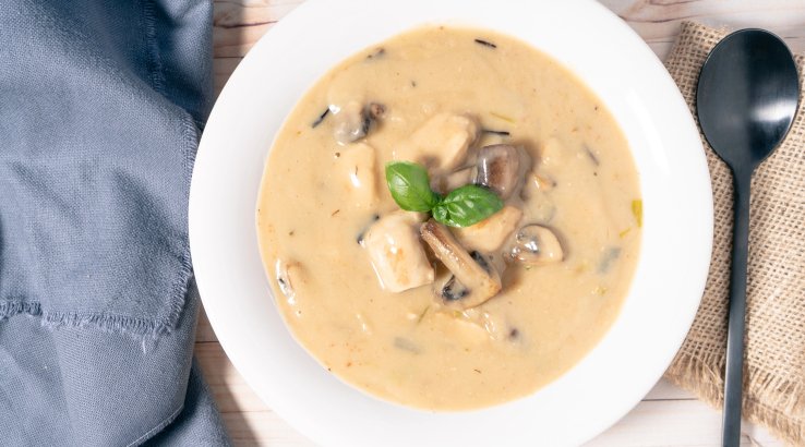 Суп з білими грибами та плавленим сиром
