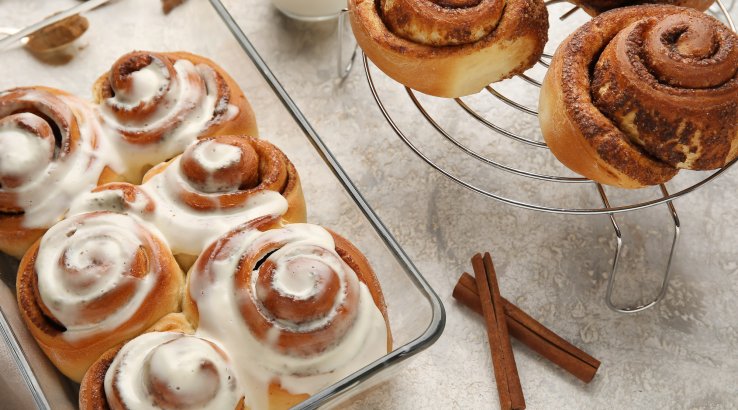 Сінабони з корицею та кремом
