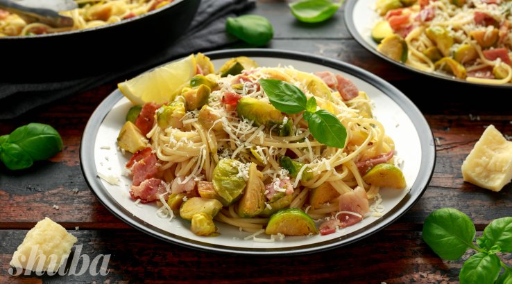 Карбонара з брюссельською капустою
