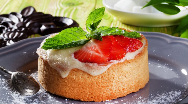 Чизкейк без випікання з полуничною начинкою