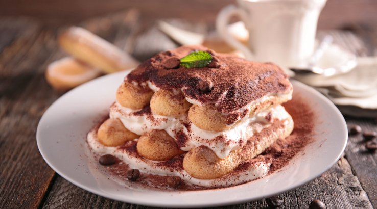 тирамісу, чашка кави