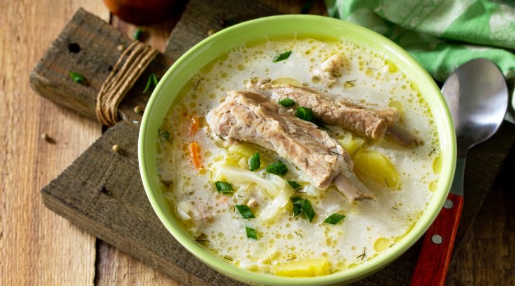 Реберця у сметані