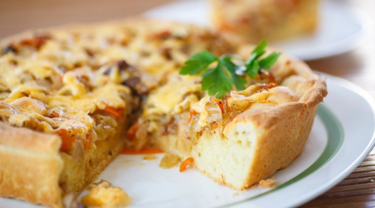 Шарлотка з капустою