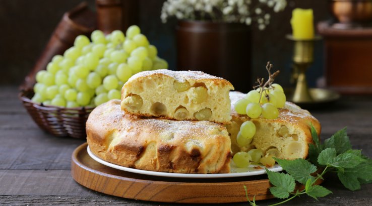 Пиріг з виноградом