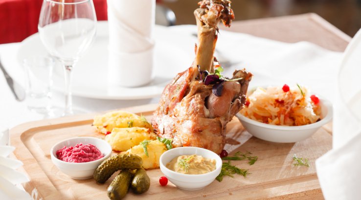 Рулька і вино