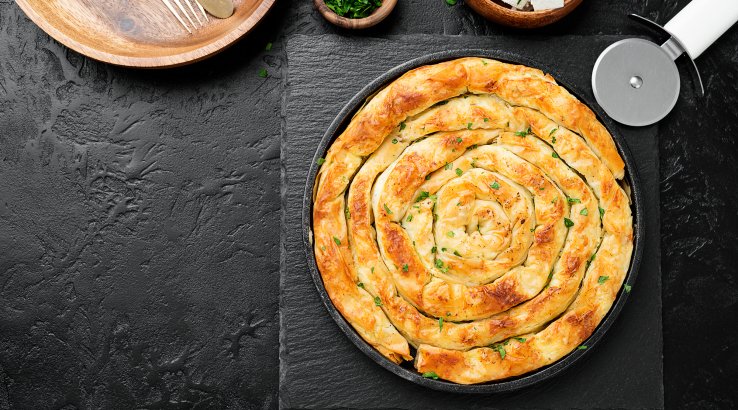 Пиріг з сосисками