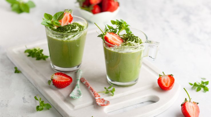 Щавлева панакота з полуницею