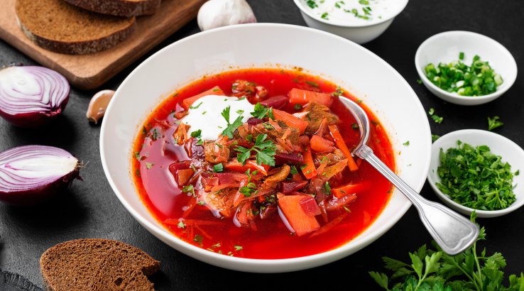 Борщ на квасі з салом