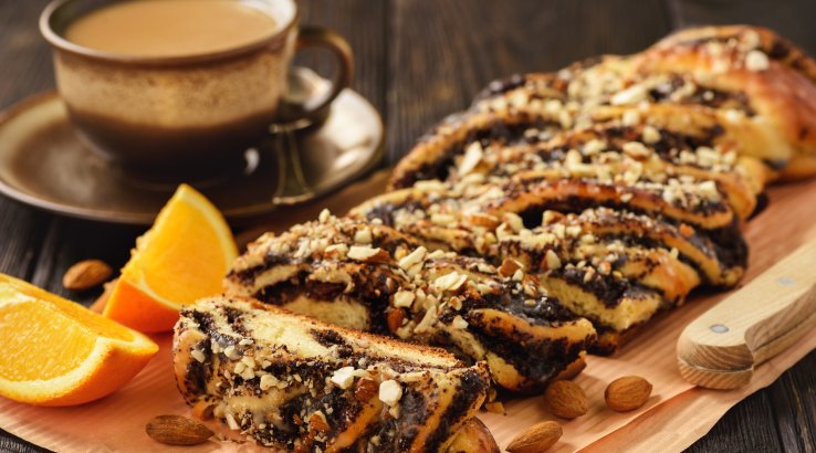 Дріжджовий маковий пиріг