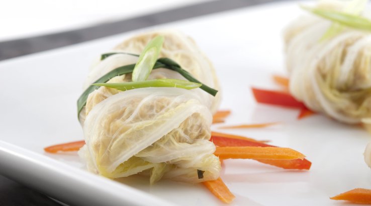 Китайські «голубці» з пекінською капустою