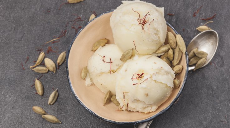 Морозиво з ревеню з кардамоном без морожениці