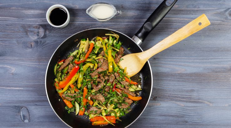 Еда в сковороде