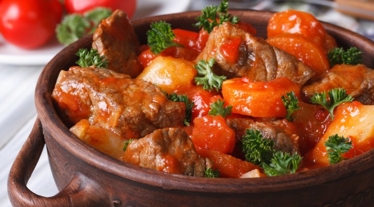 Печеня з баранини з овочами