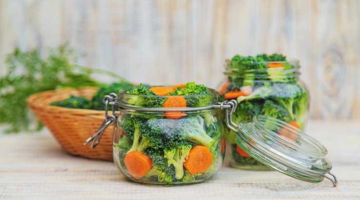 Маринована броколі